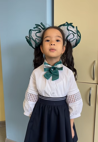 8 наурыз Халықаралық әйелдер күні мейрамымен 1 «Г»-сынып оқушылары мектебіміздің барлық әйелдер қауымын құттықтады.