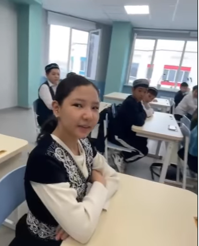 Мектебіміздің сынып жетекшілері мен білім алуышылары төл мерекемізбен  құттықтады.