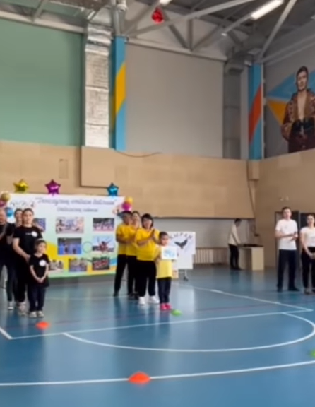 “Денсаулық-отбасы байлығы” тақырыбында бірінші сыныптар арасында отбасылық сайыс өтті. Сайыстың ерекшелігі, ата-аналарымен қатар сынып жетекшілері де қатысып, қолдау білдірді.