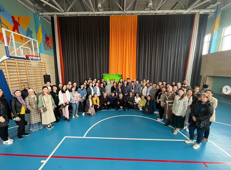 «Тәрбие тетігі - табысты үштік» тақырыбында ата-аналардың қатысуымен семинар өтілді.